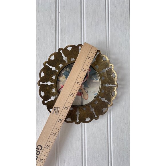 Vintage Ornate Brass Wall Plates With Romantic Portraits - Picture 6 of 9